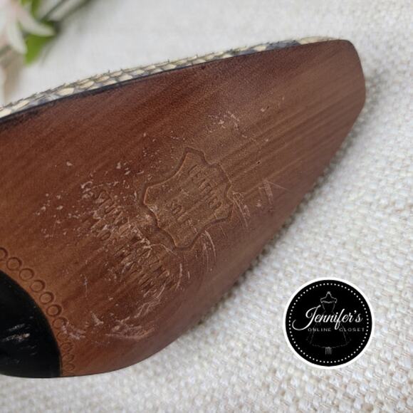 Stuart Weitzman Women's Vintage '80's Suave Leather Snakeskin Pumps - Picture 14 of 16